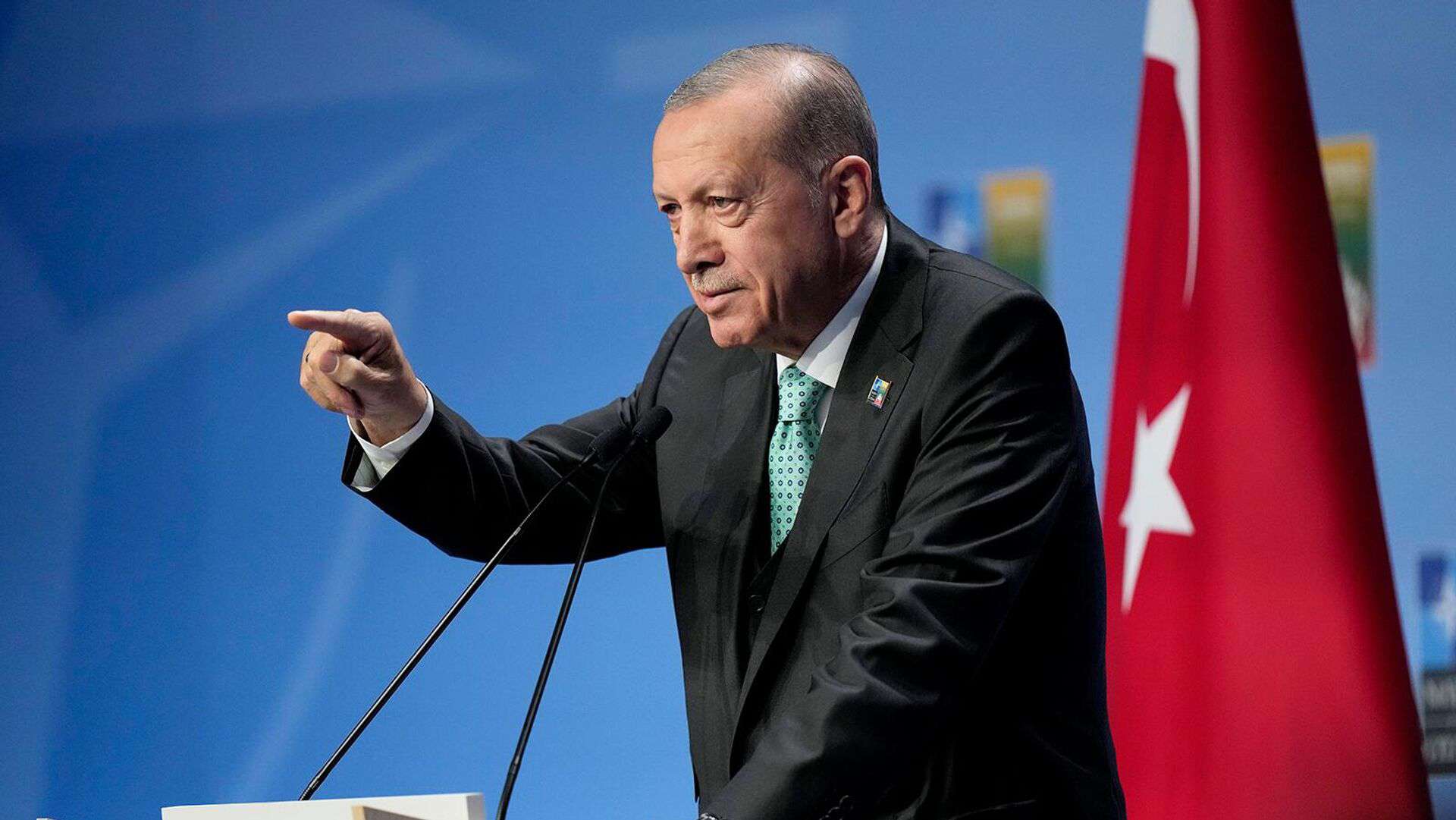 Those who hold on to Israel's rope as they descend from the well are making a mistake: Erdogan