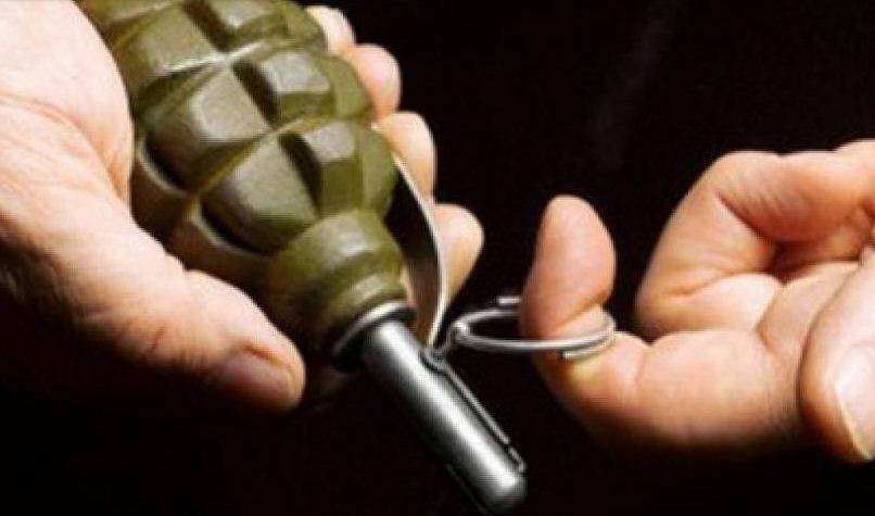 В Аштараке мужчина угрожал взорвать себя гранатой