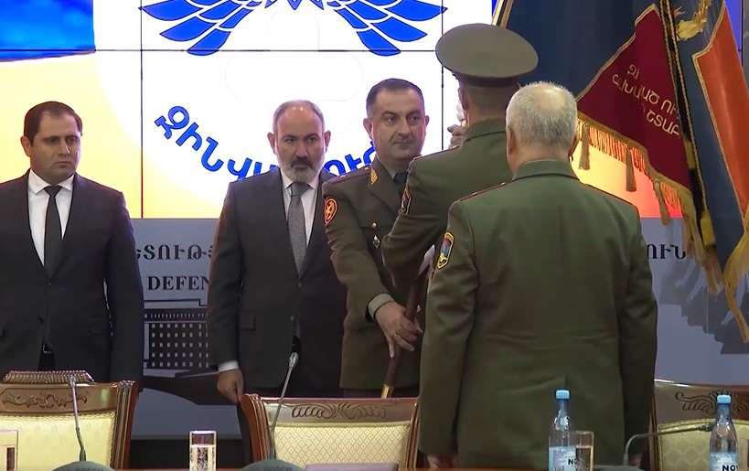 Премьер-министр представил новоназначенного начальника Генштаба высшему командному составу Вооружённых Сил (ВИДЕО)