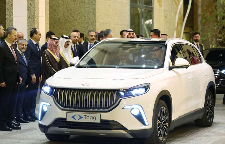 Erdogan presented the Saudi crown prince with a Turkish-made car