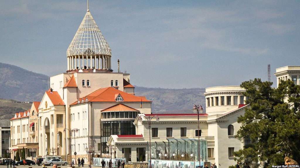 Արցախում շարունակում են «թիթեռ նկարել». «Հրապարակ»