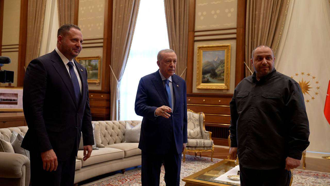 Էրդողանի հետ քննարկվել է Պուտինի, Թրամփի և Զելենսկու համատեղ հանդիպման հարցը
