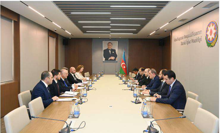 Ադրբեջանի ու Իսրայելի ԱԳ նախարարները քննարկել են հայ-ադրբեջանական կարգավորման գործընթացը