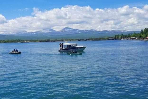 Ջրափրկարարները դուրս են բերել քաղաքացիներին