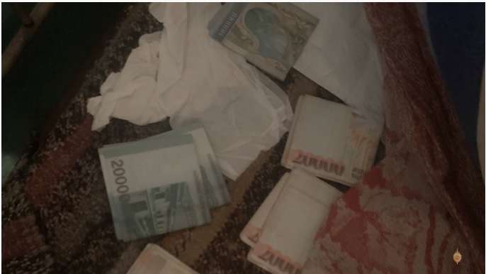 В Айгедзоре из-под матраса украли 1,6 млн драмов