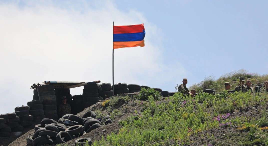 Вооруженные силы Азербайджана открыли огонь в направлении армянских позиций. Министерство обороны