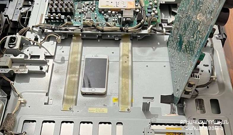 Сотрудники колонии "Армавир" нашли в телевизоре мобильный телефон