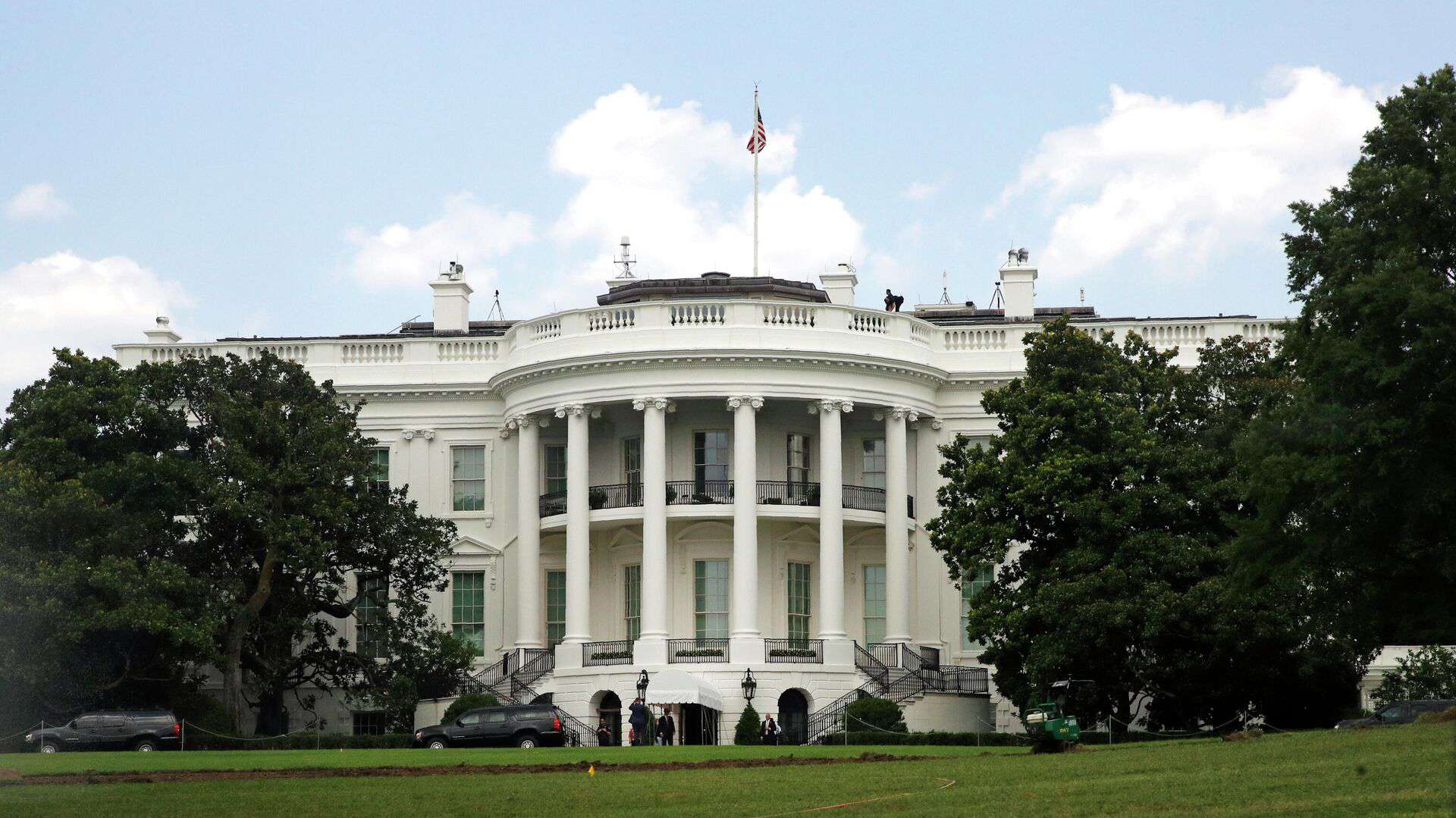 The White House has announced US attempts to stop attacks on the Lebanese border