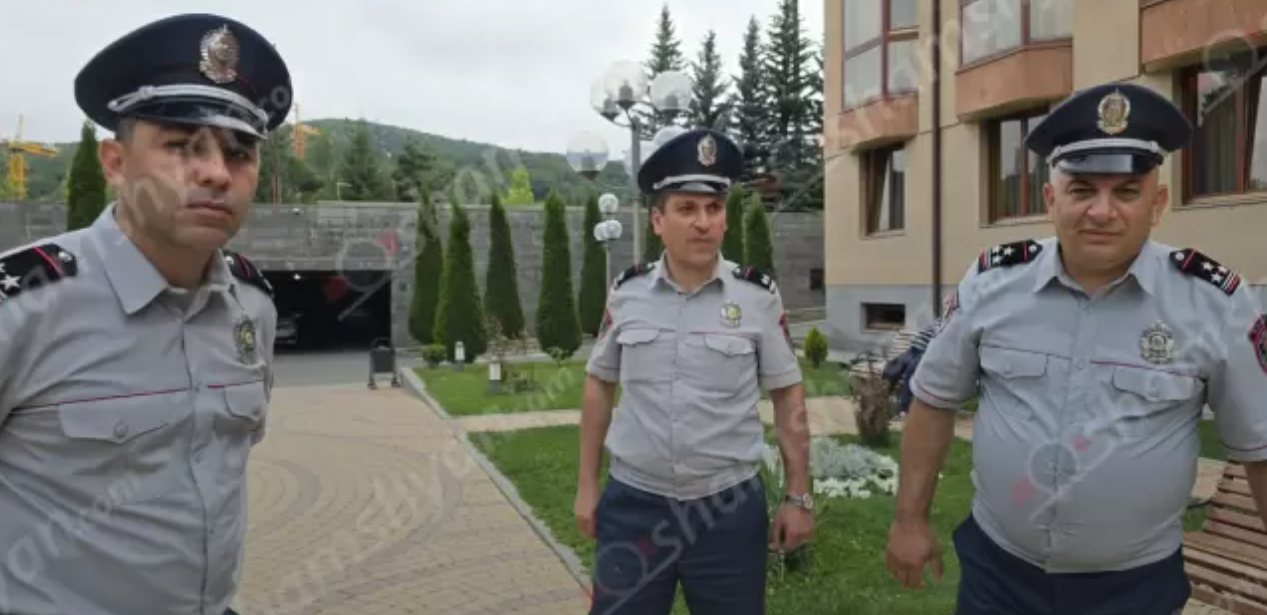 Դիմակավորված անձինք մտել են 66-ամյա տղամարդու բնակարան, ծեծի ենթարկել նրան և գողացել կես միլիոն դրամ