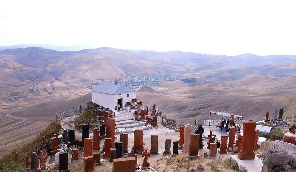 Սուրբ Հովհաննես մատուռի մոտակայքում քաղաքացին ընկել և վնասել է ոտքը