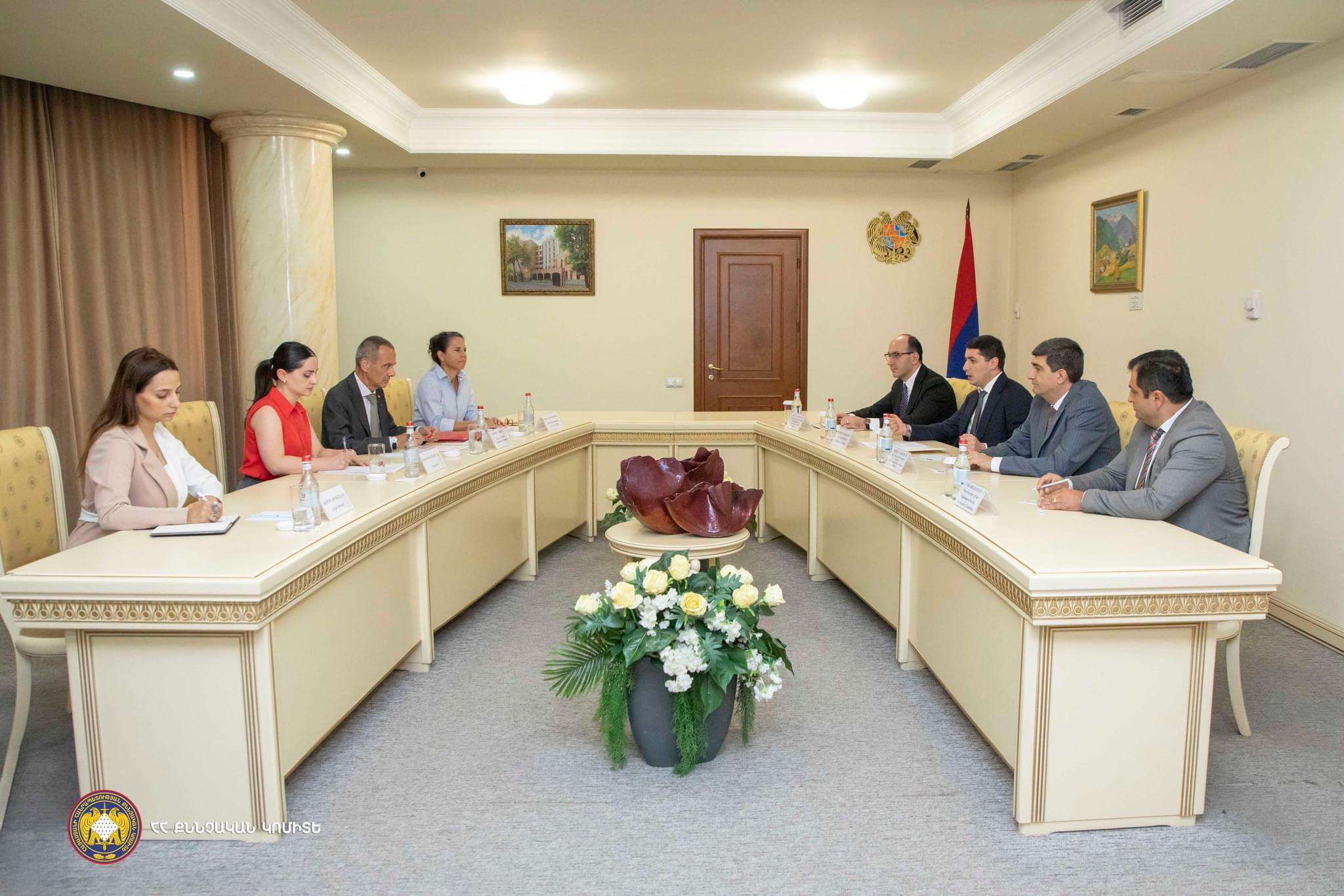 Արգիշտի Քյարամյանն ընդունել է կարմիր խաչի միջազգային կոմիտեի պատվիրակության ղեկավարին
