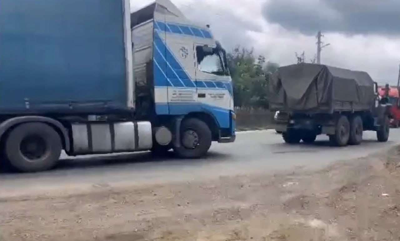 Վերին Խոտան գյուղի եկեղեցու մոտ 80 բեռնատար և մոտ 50 մարդատար ավտոմեքենա մնացել են խցանման մեջ