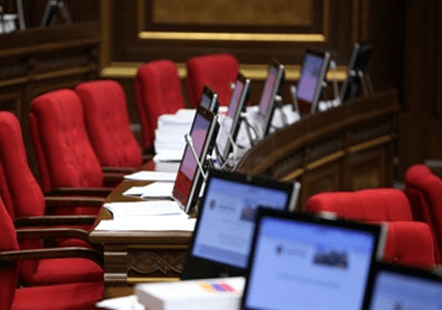 Ցավոք, անում են գրեթե բոլոր պատշոնավորները...