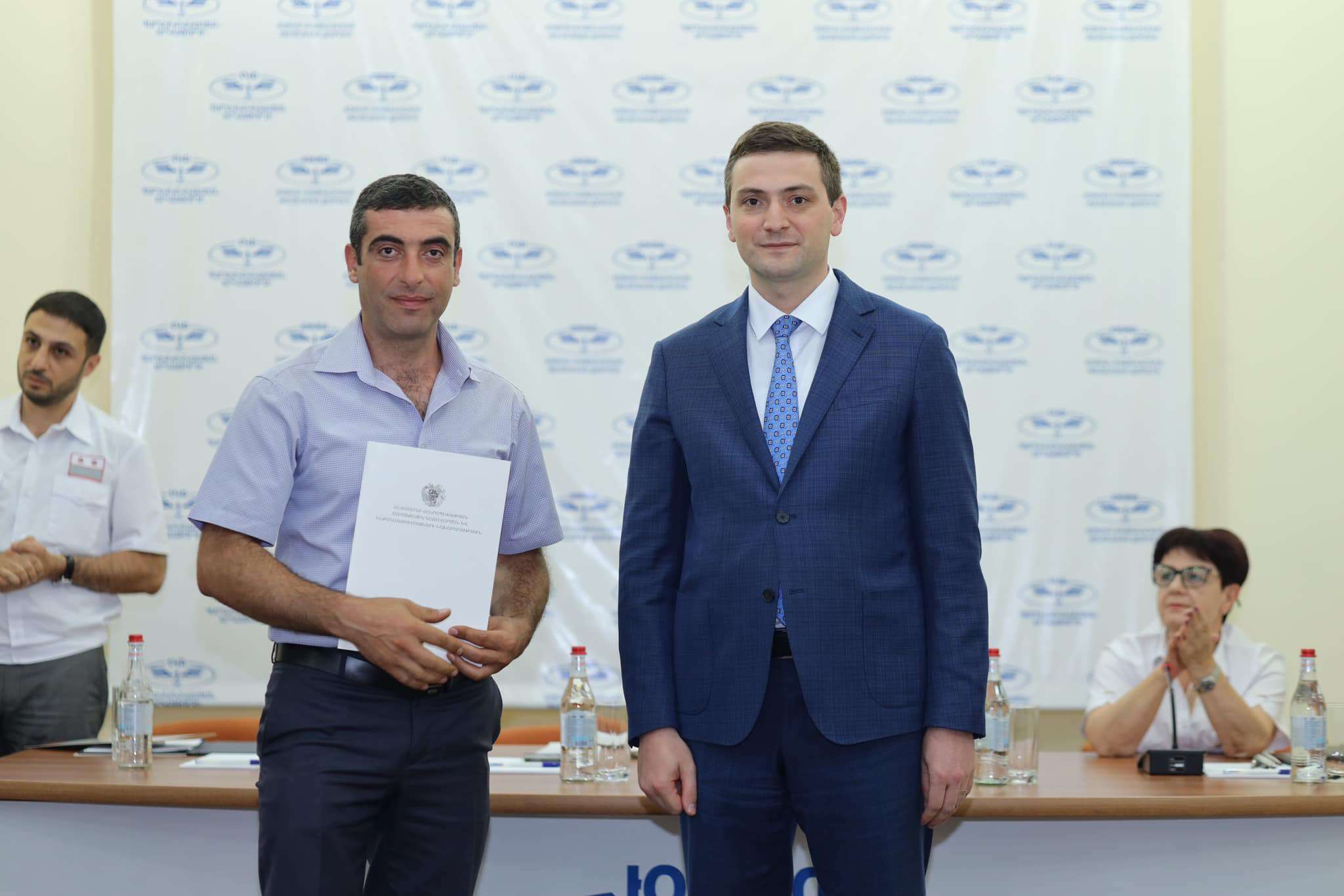 Փոխնախարարը երկաթուղայինի օրվա կապակցությամբ շնորհակալագրեր է հանձնել աշխատակիցներին