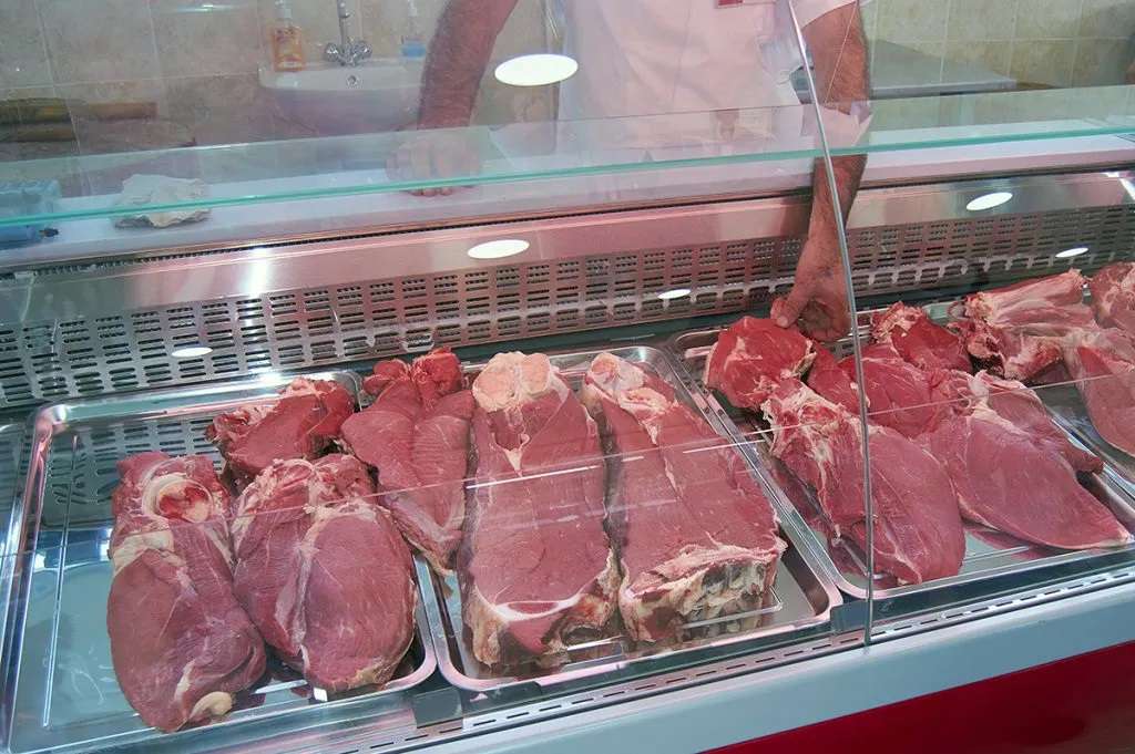 Запущен усиленный контроль за реализацией свежего мяса