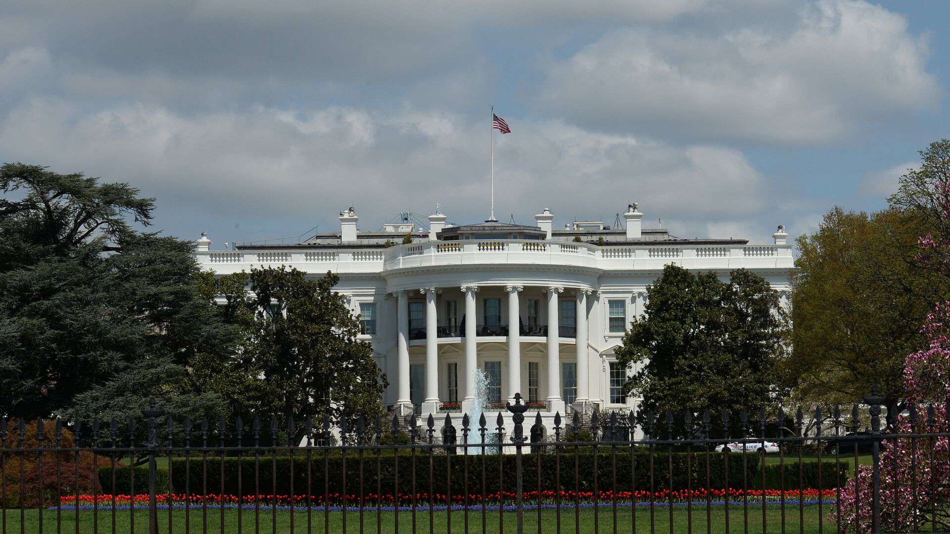 White House considering inviting Zelensky to Alaska