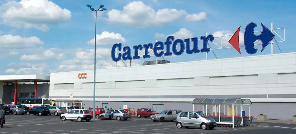 Сеть Carrefour сокращает бизнес в Польше