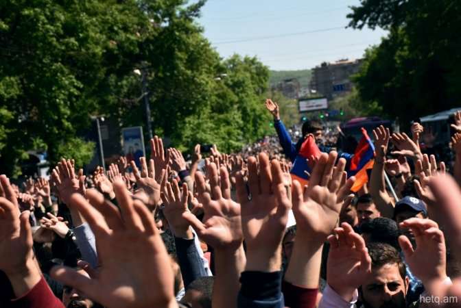 Почему большая часть населения стала объектом пропагандистского террора?