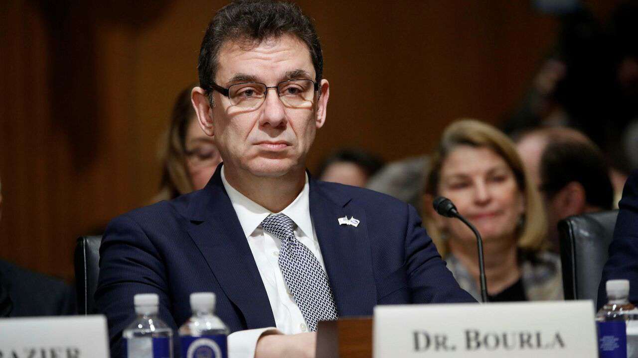 Pfizer-ի ղեկավարը չորս պատվաստումներից հետո վարակվել է կորոնավիրուսով