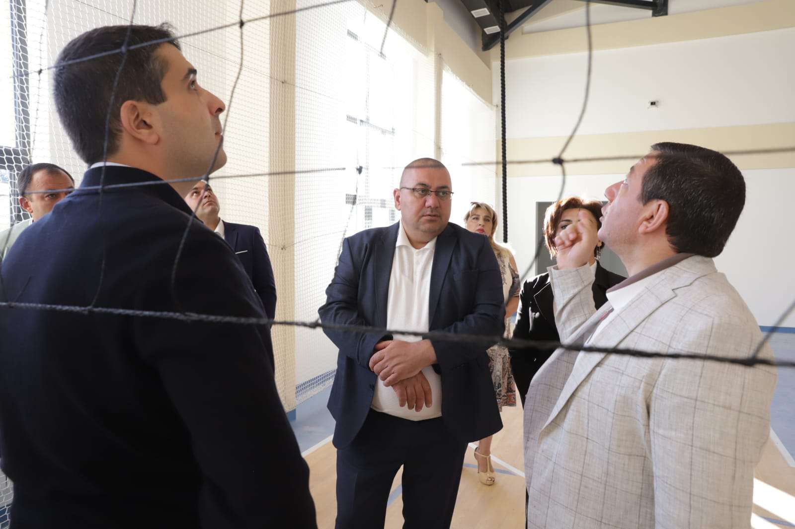 Պաշտոնյաները շրջել են դպրոցում, զրուցել շինարարի հետ