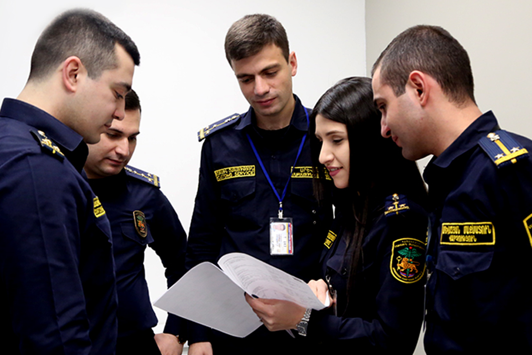 Customs service uniforms will change