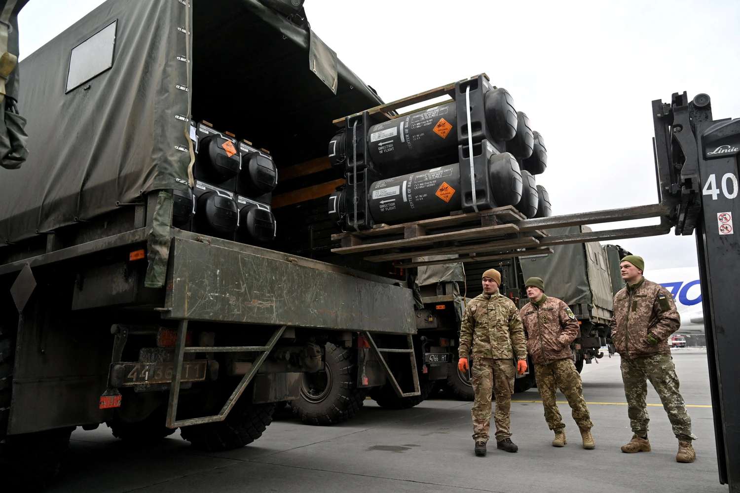 The United States will allocate $1 billion in military aid to Ukraine