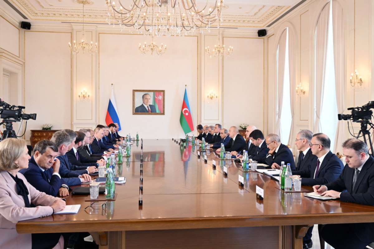 Մեկնարկել է Պուտին-Ալիև հանդիպումը՝ ընդլայնված ձևաչաձով