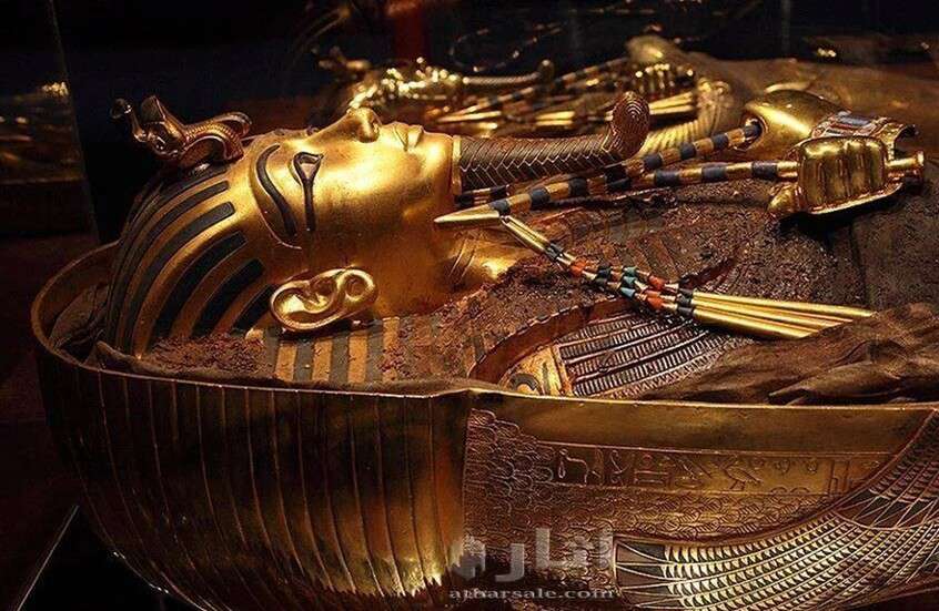 Tutankhamun remains in his tomb
