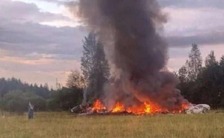 A plane crashed in the Tver region. Yevgeny Prigozhin was among the passengers