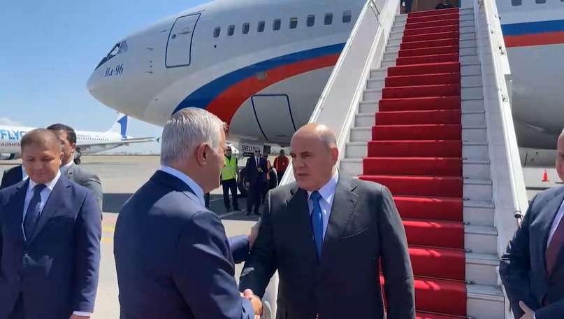 Михаил Мишустин прибыл в Армению
