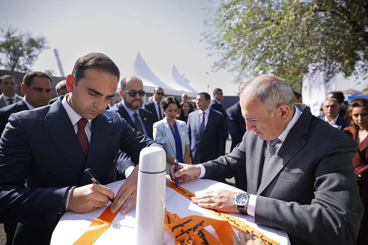We laid the foundation stone of the new sports school named after A. Azaryan with the Prime Minister. Mayor (VIDEO)