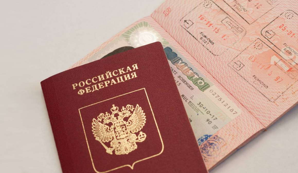 Germany and France have opposed the ban on issuing Schengen visas to Russians