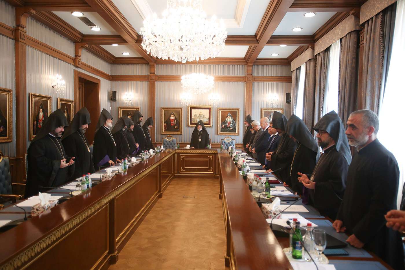 Հայրենական կյանքում առկա իրավիճակը ծայրահեղ մտահոգիչ է. Գերագույն Հոգևոր Խորհուրդ