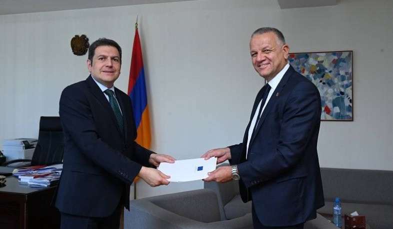 The Armenian side highly appreciated the location of the EU mission in Armenia. RA MFA