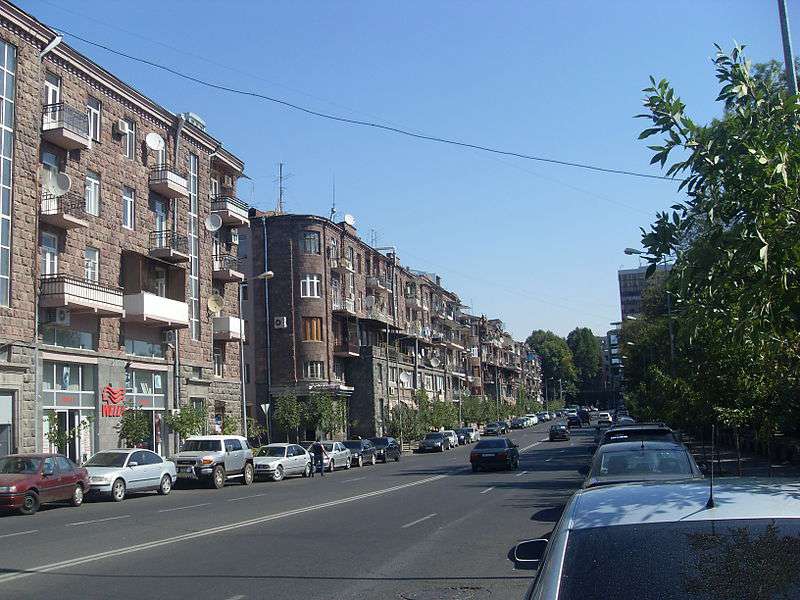 Զաքյան փողոցում երթևեկությունը ժամականավորապես կիրականացվի մեկ գոտիով