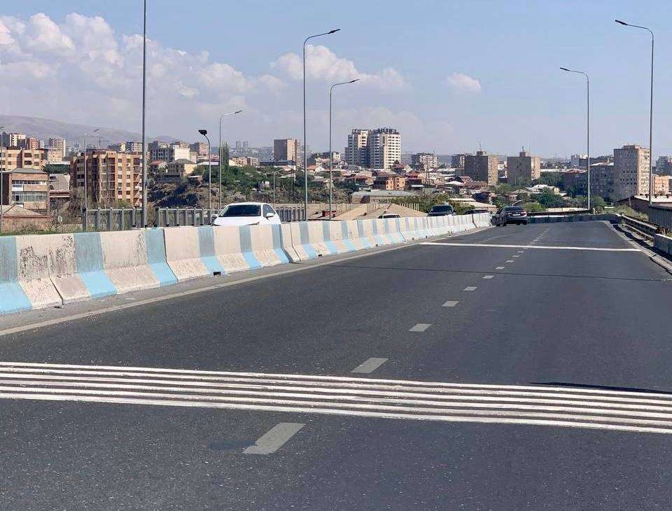 Աշտարակի խճուղու վթարների պատճառ դարձած անկյունադարձի հատվածում տեղադրվել են արհեստական խոչընդոտներ