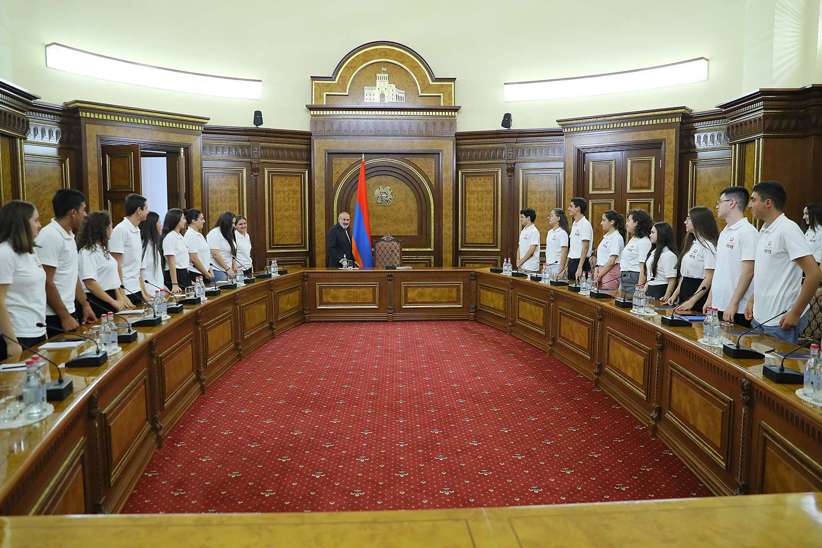 Վարչապետն ընդունել է «Ամառային դպրոց» ծրագրի մասնակիցներին