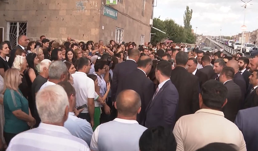 Ծանոթացա Հոռոմ - Արթիկ - Ալագյազ ավտոճանապարհի 4,9 կմ երկարությամբ հատվածի հիմնանորոգման աշխատանքներին. վարչապետ