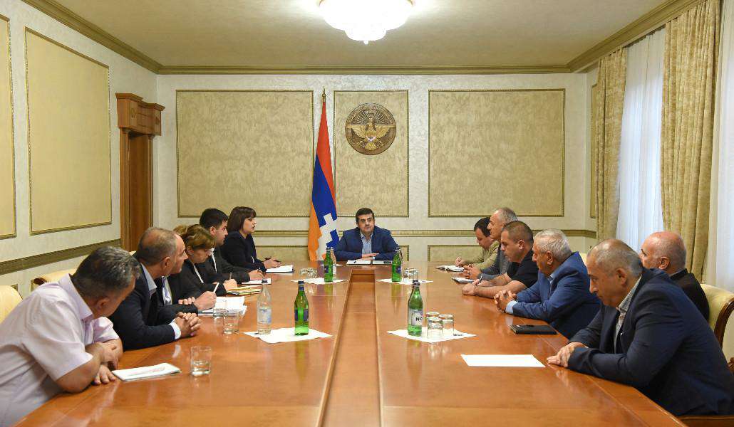 Արայիկ Հարությունյանը հասարակական հատվածի հետ քննարկել է հանրային խորհրդի ստեղծման նախագիծը