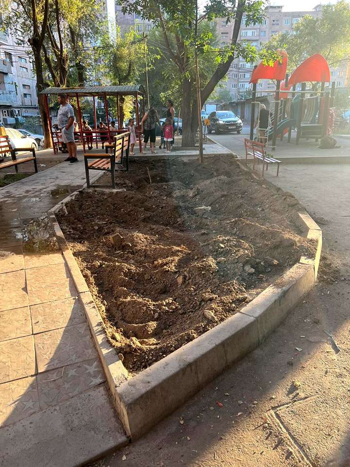 Դավթաշենի թիվ 41 և թիվ 42 շենքերի բակը կկանաչապատվի (ԼՈՒՍԱՆԿԱՐՆԵՐ)