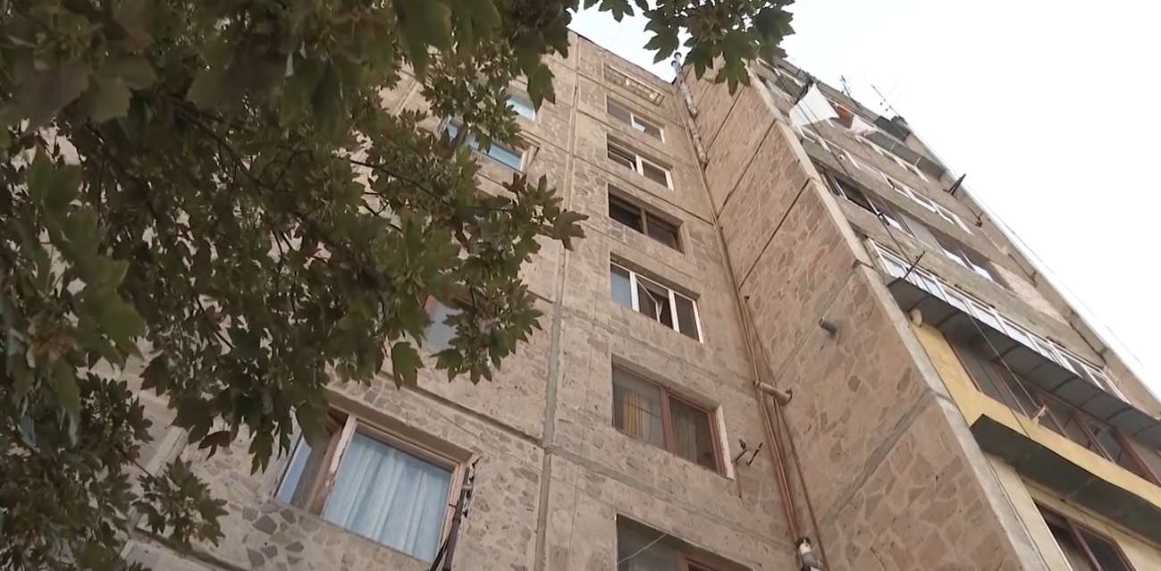 Երևանում 2018 թվականից հետո փոխարինվել են 1000-ից ավելի շենքերի վերելակներ. վարչապետ