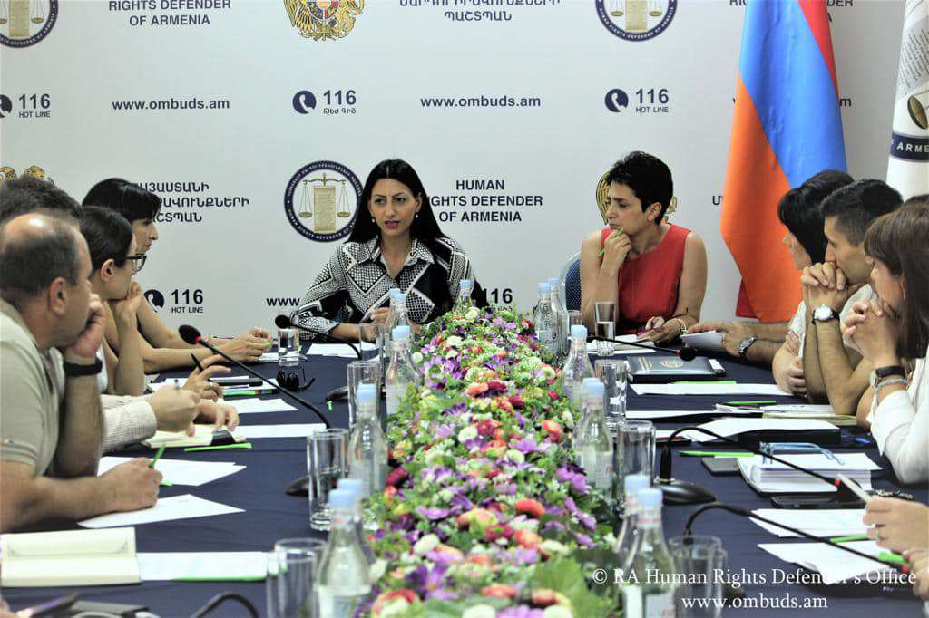 A discussion was held at the HRD with the participation of civil society organizations