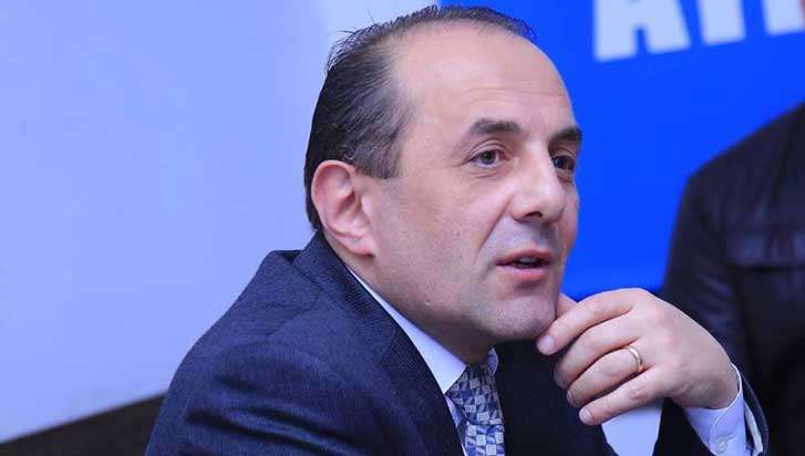 Ishkhan Saghatelyan, besides his boss, who should he propose?