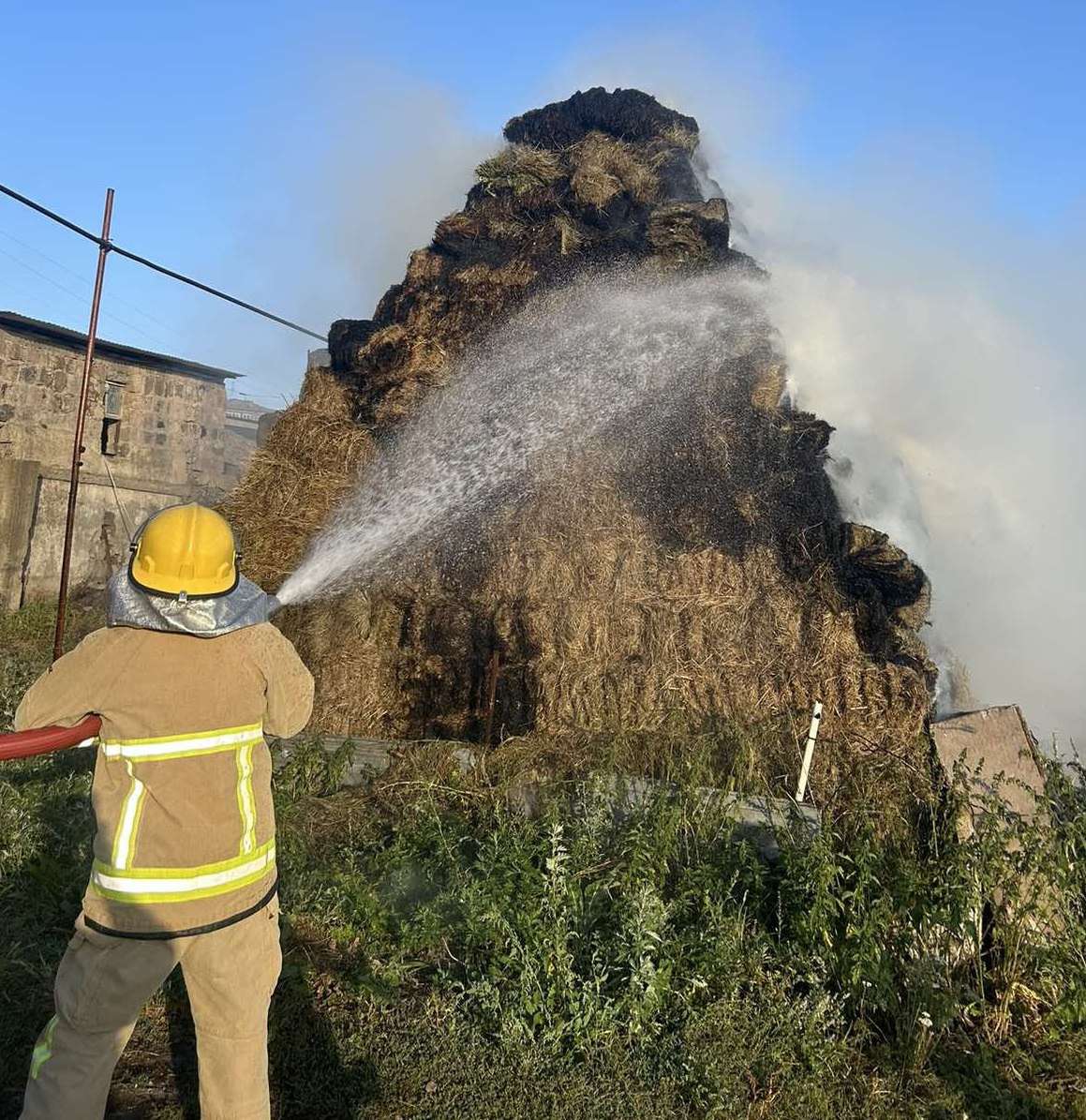 Գավառում 600 հակ անասնակեր է այրվել