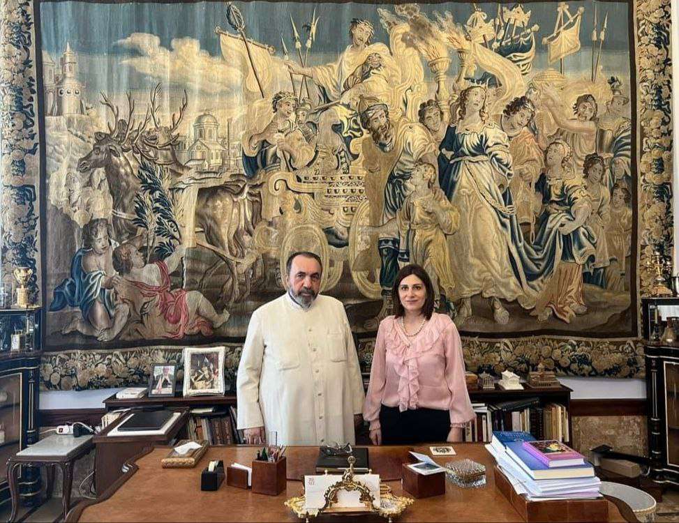 Անահիտ Ավանեսյանը հանդիպել է Երուսաղեմի հայ պատրիարքի հետ