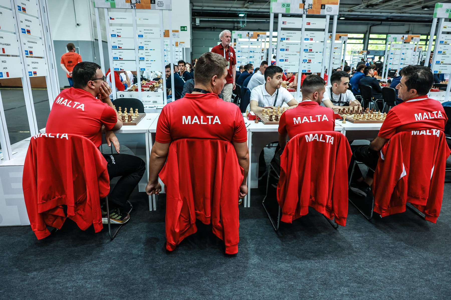 The men's and women's teams started the Chess Olympiad with victory