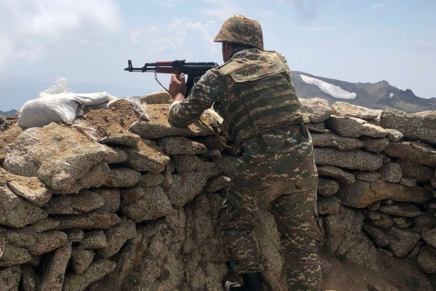 Ժամը 05-ի դրությամբ՝ իրադրությունը հայ-ադրբեջանական սահմանին փոփոխություններ չի կրել․ ՀՀ ՊՆ