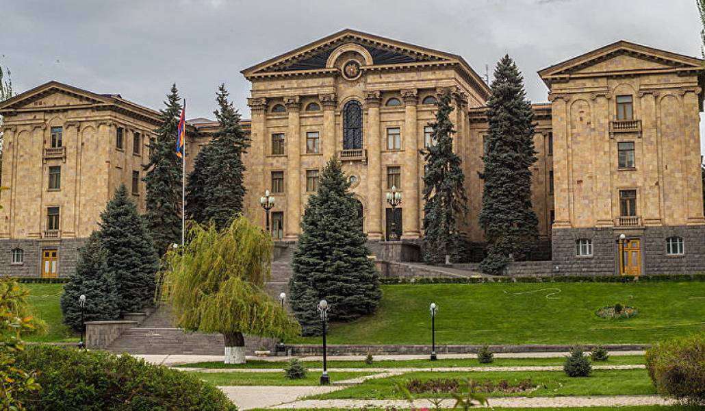 ԱԺ նիստ (ՈՒՂԻՂ)