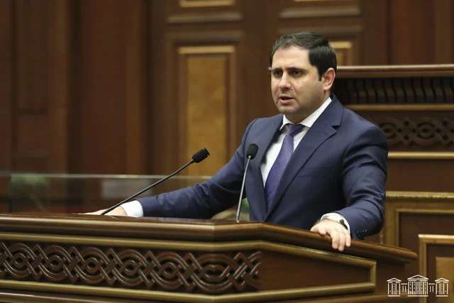 Делегация во главе с Суреном Папикяном отбыла в Индию