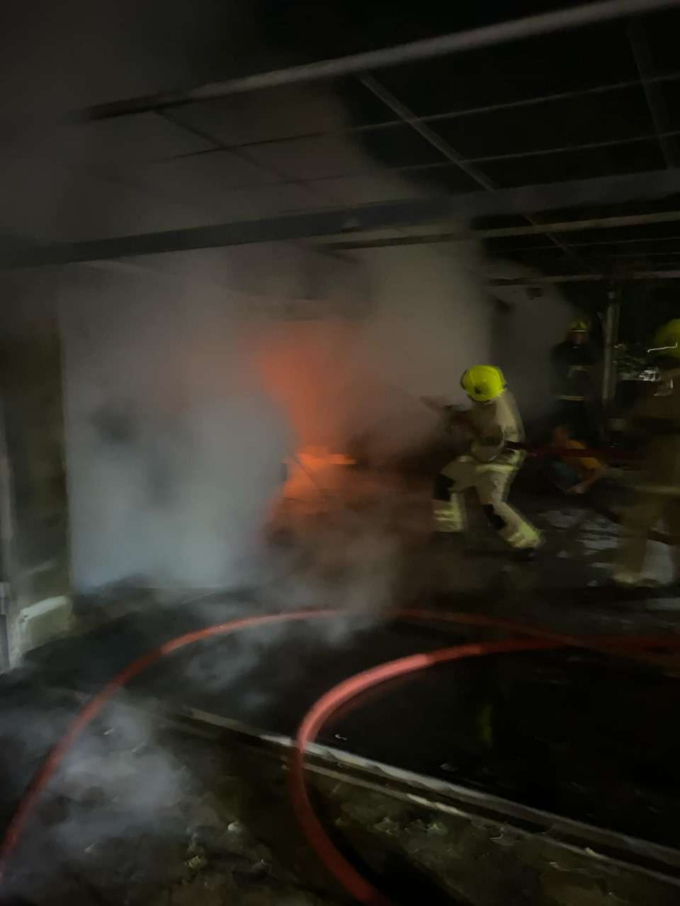 Հրդեհ ավտոտնակում